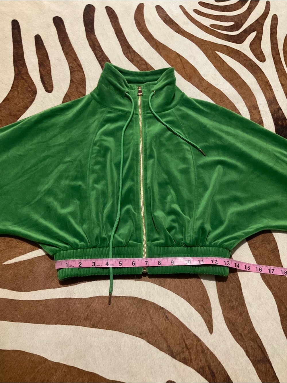 NWT Vibrant Green Velour Track Suit Cropped Jacket Wide Leg Pants Size Small - Picture 3 of 12